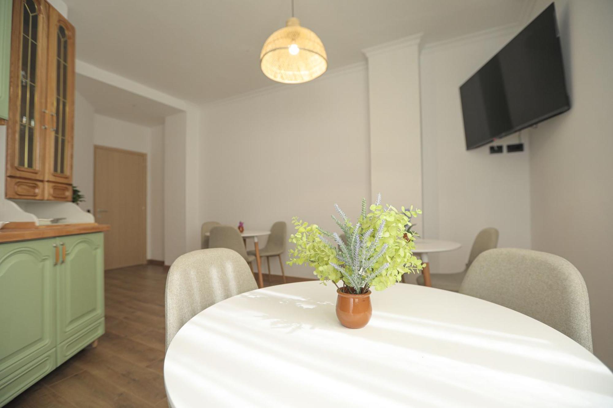 Nidum Harmony Bed & Breakfast Tirana Bagian luar foto